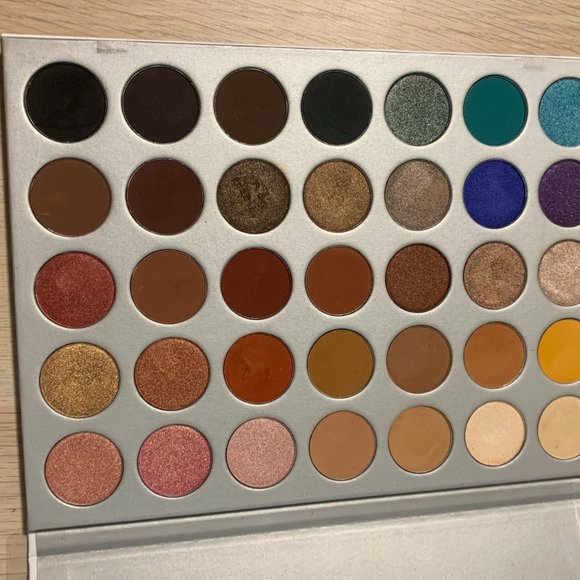 The Jaclyn Hill Palette - Picture 3 of 3